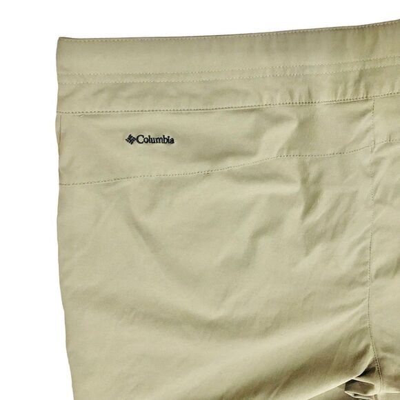 Columbia Omni-Shield Advanced Repellency Tan Women’s Bermuda Shorts Sz  36W - Picture 5 of 10